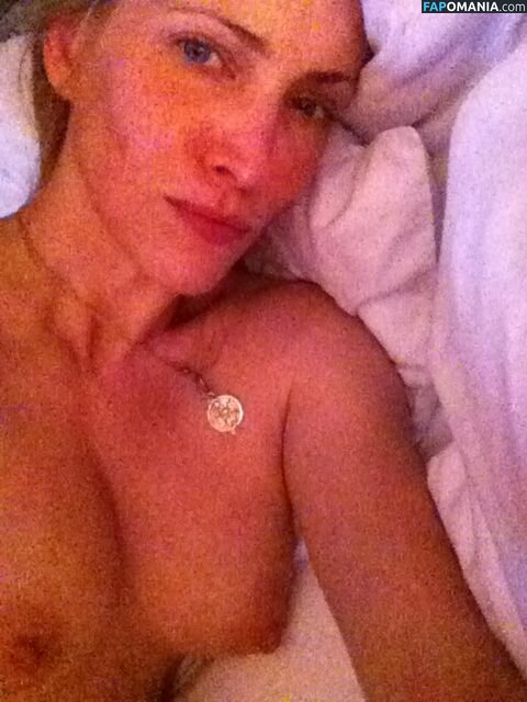 Lori Heuring Çıplak Sızdırılmış Fotoğraf #7