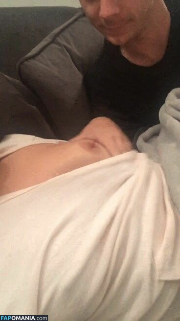 Lucy Fallon Çıplak Sızdırılmış Fotoğraf #8