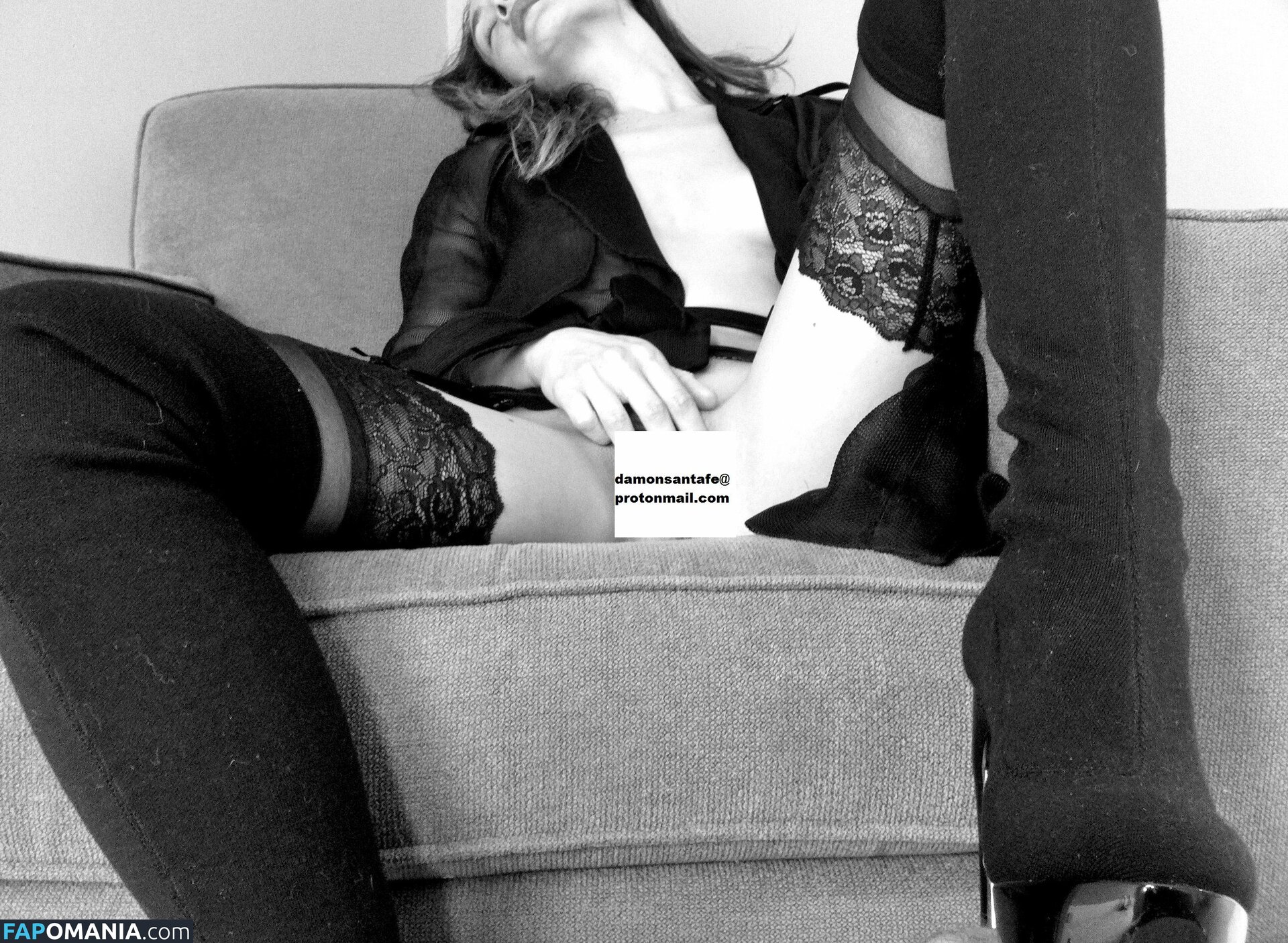 Maggie Q Çıplak Sızdırılmış Fotoğraf #1