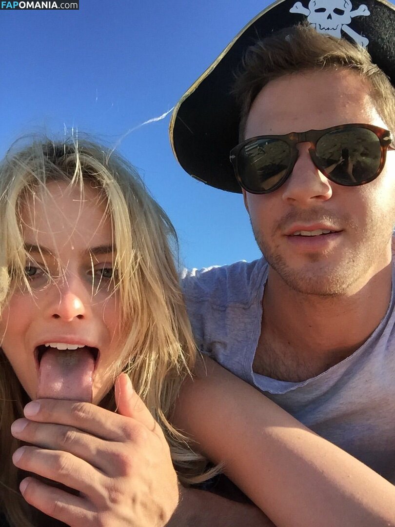 Margot Robbie Çıplak Sızdırılmış Fotoğraf #10