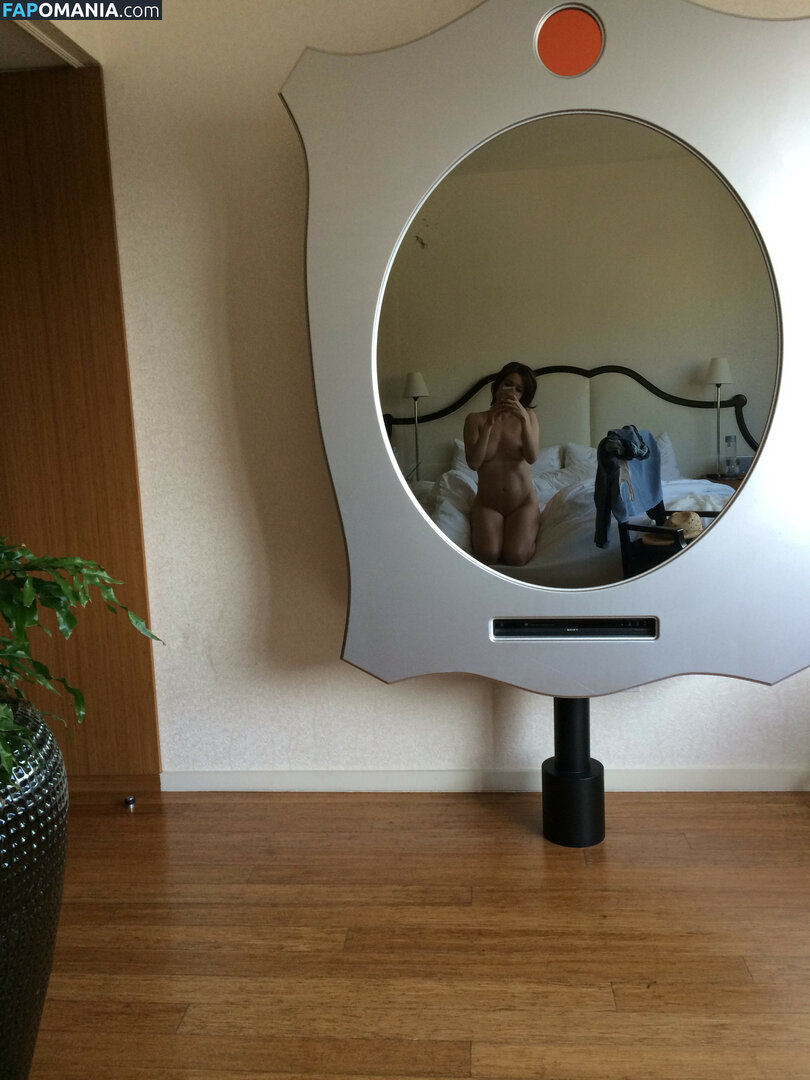 Megan Boone Çıplak Sızdırılmış Fotoğraf #3