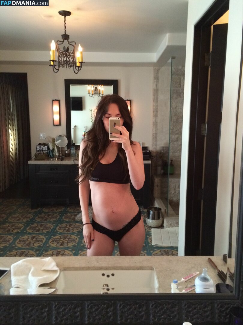 Megan Fox Çıplak Sızdırılmış Fotoğraf #8