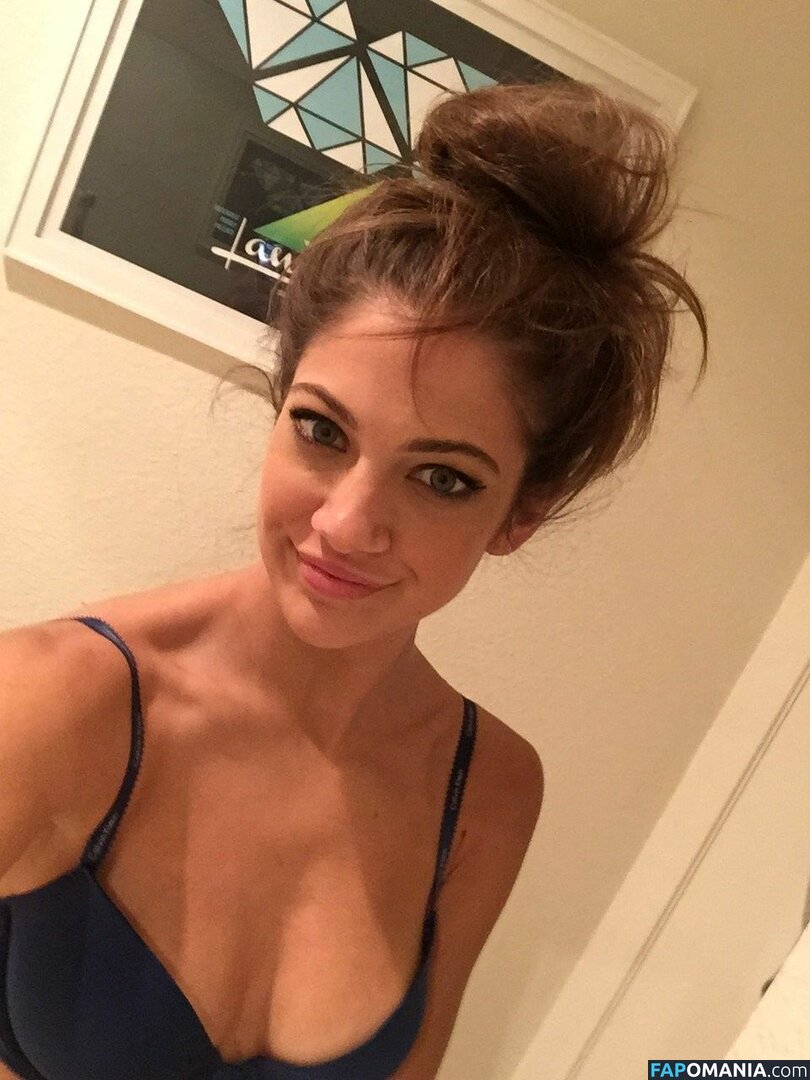 Mia Serafino Çıplak Sızdırılmış Fotoğraf #41