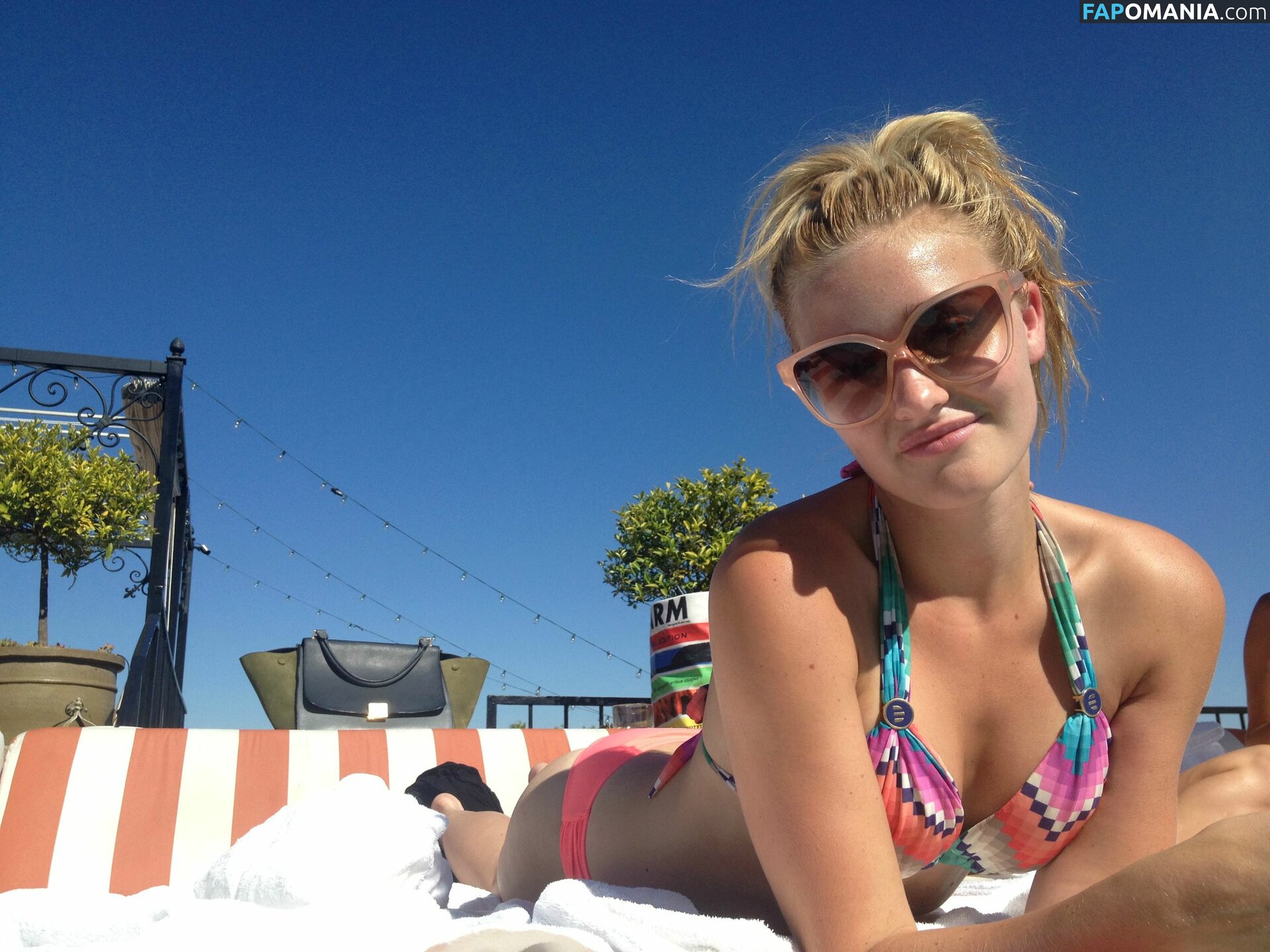 Michalka Sisters Çıplak Sızdırılmış Fotoğraf #1