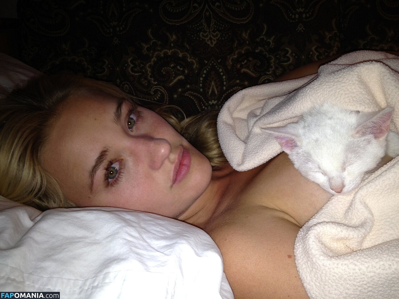 Michalka Sisters Çıplak Sızdırılmış Fotoğraf #47