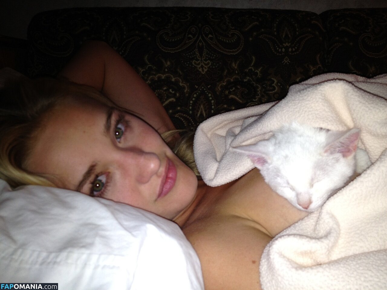 Michalka Sisters Çıplak Sızdırılmış Fotoğraf #49