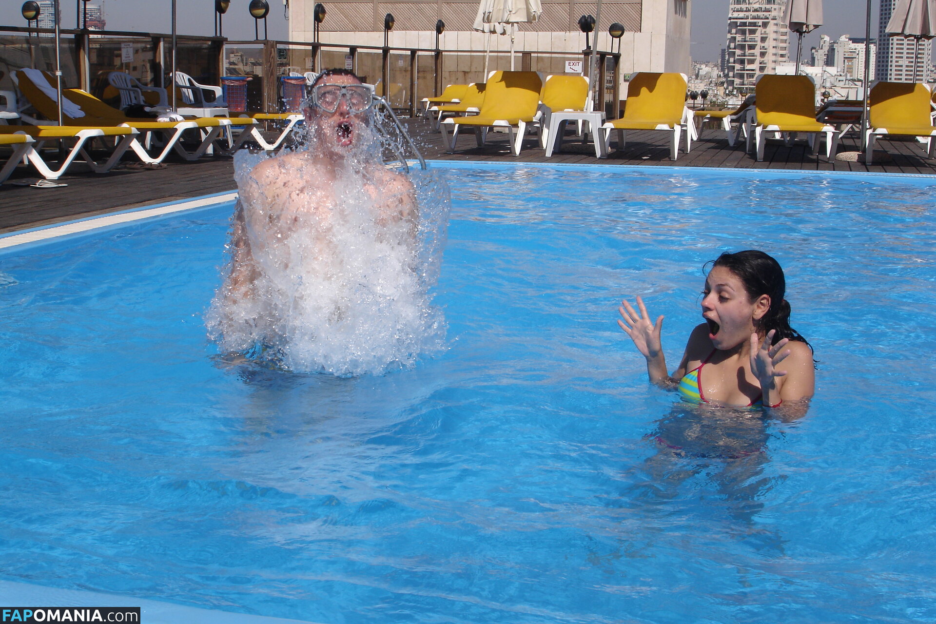 Mila Kunis Çıplak Sızdırılmış Fotoğraf #22