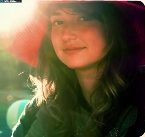Milana Vayntrub Çıplak Sızdırılmış Fotoğraf #1