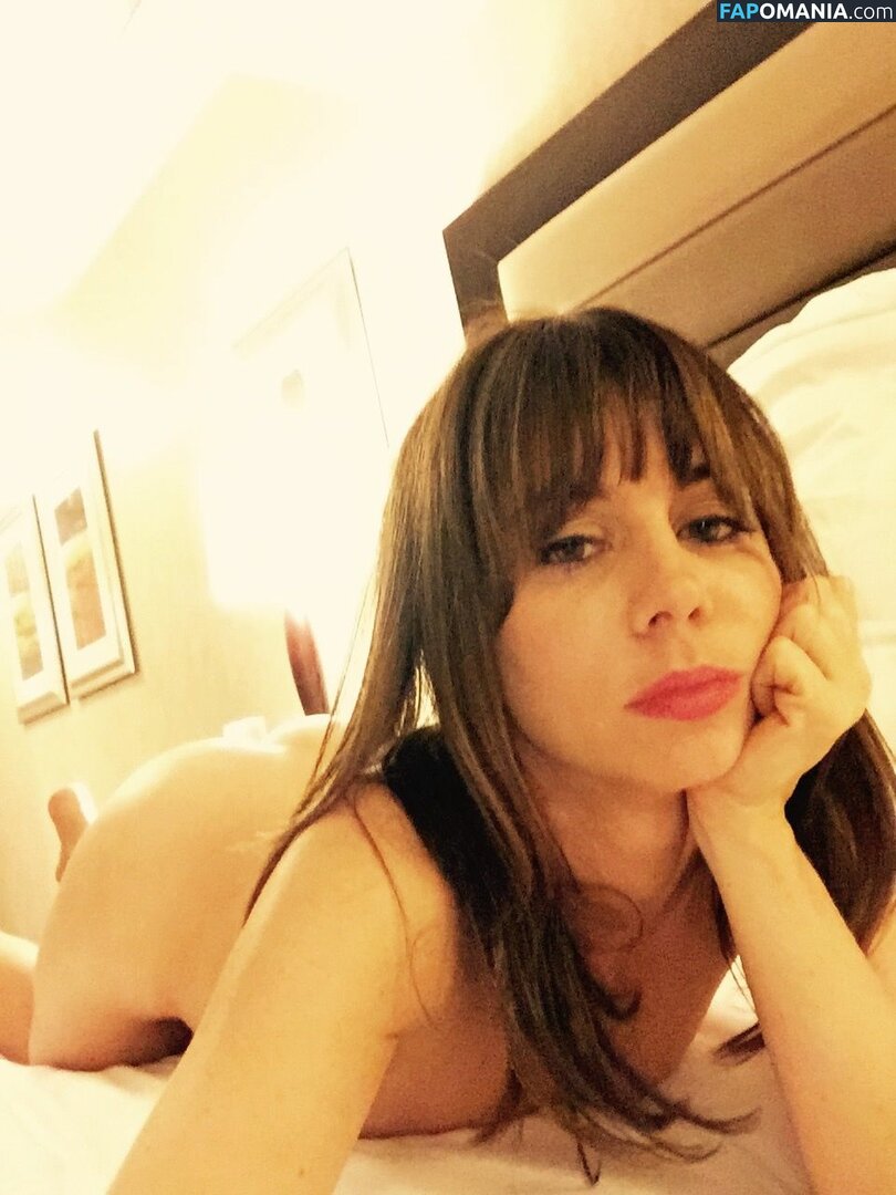 Natasha Leggero Çıplak Sızdırılmış Fotoğraf #10