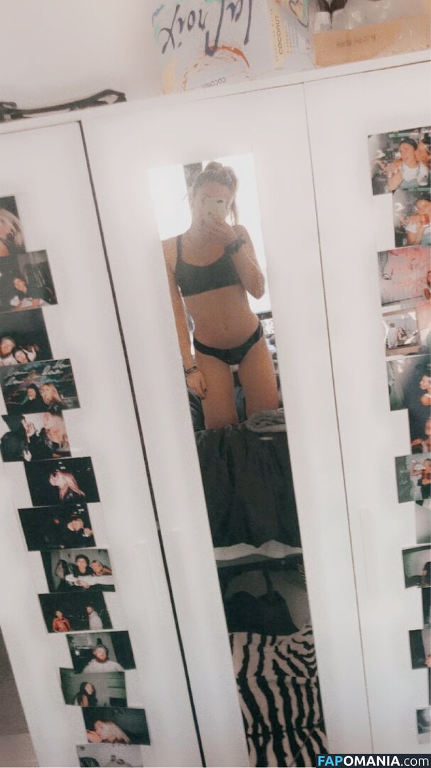 Noah Cyrus Çıplak Sızdırılmış Fotoğraf #19