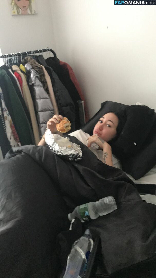 Noah Cyrus Çıplak Sızdırılmış Fotoğraf #55