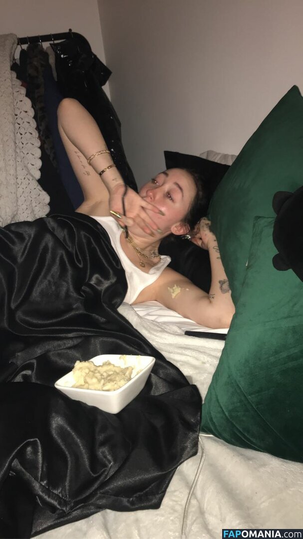 Noah Cyrus Çıplak Sızdırılmış Fotoğraf #72
