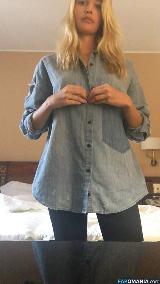 Noel Berry Çıplak Sızdırılmış Fotoğraf #320