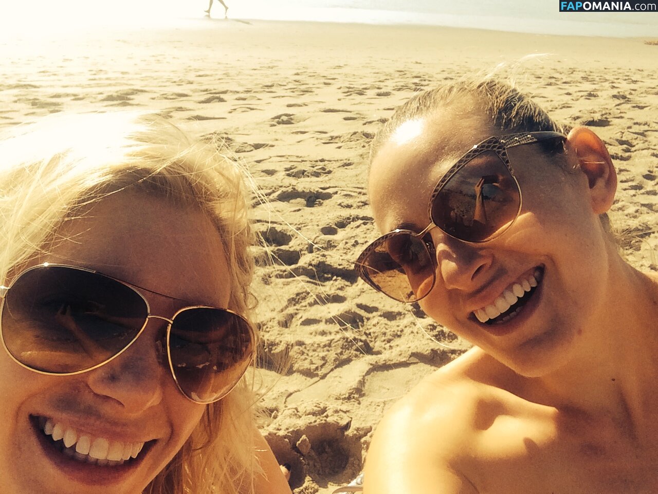 Olivia Lee Çıplak Sızdırılmış Fotoğraf #14