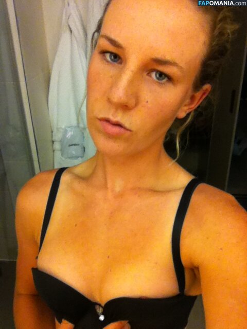 Olivia Rogowska Çıplak Sızdırılmış Fotoğraf #7