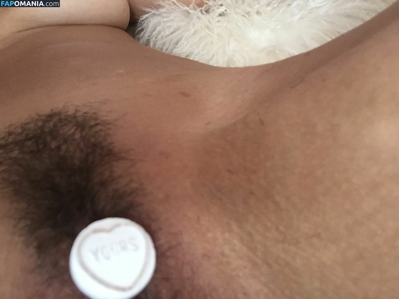 Rhona Mitra Çıplak Sızdırılmış Fotoğraf #4