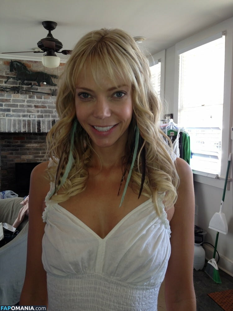 Riki Lindhome Çıplak Sızdırılmış Fotoğraf #4