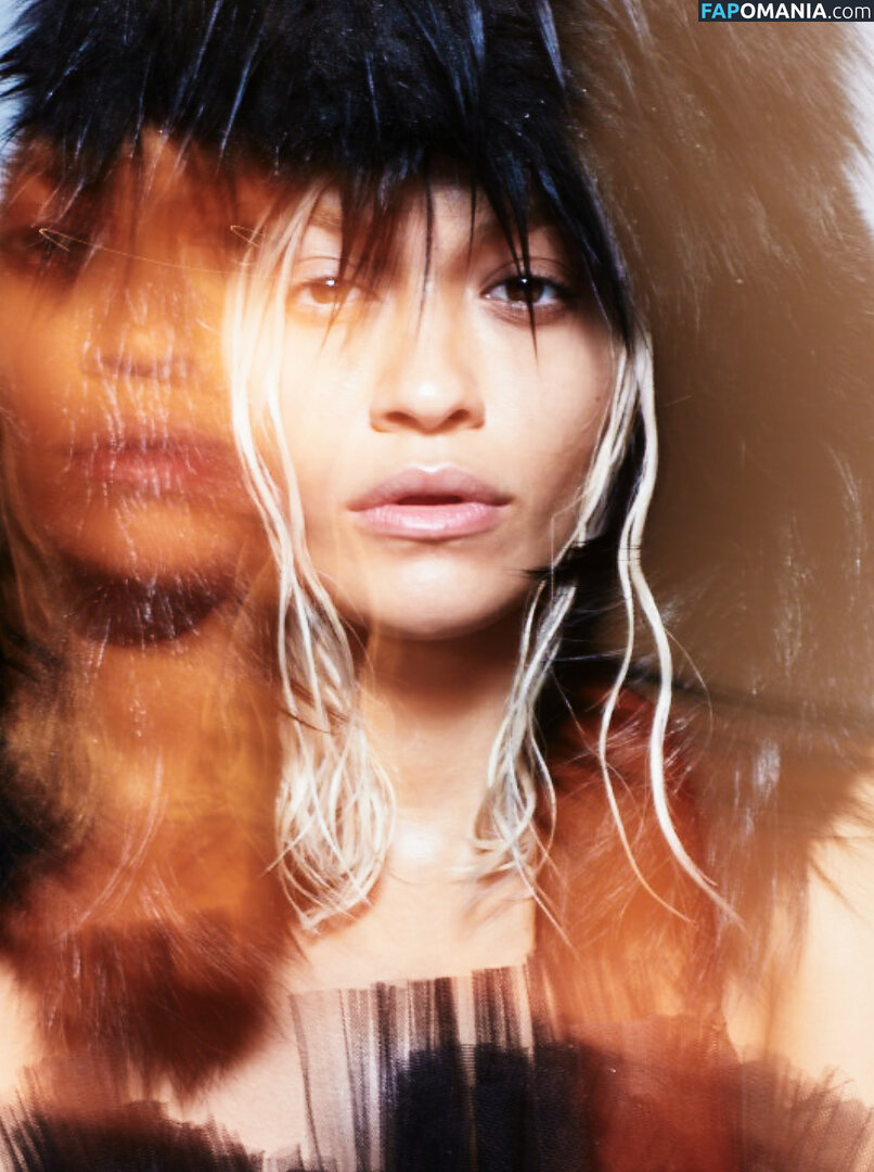 Rita Ora Çıplak Sızdırılmış Fotoğraf #122