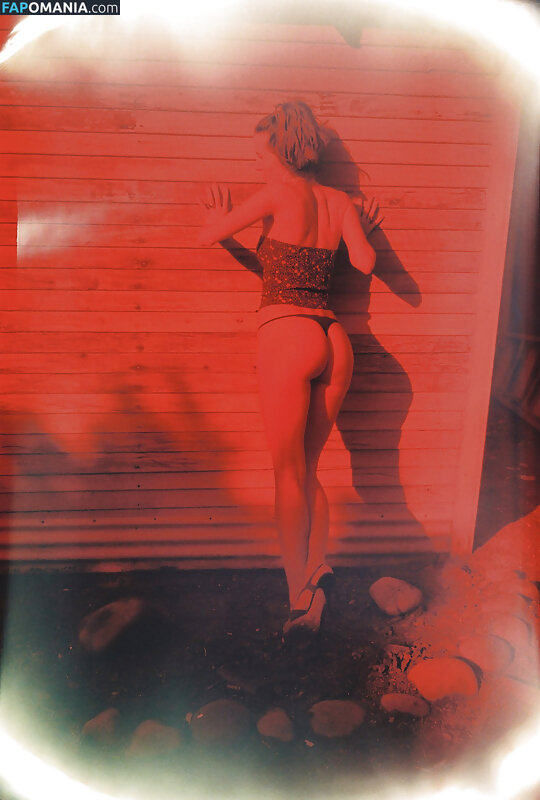 Salome Stevenin Çıplak Sızdırılmış Fotoğraf #11