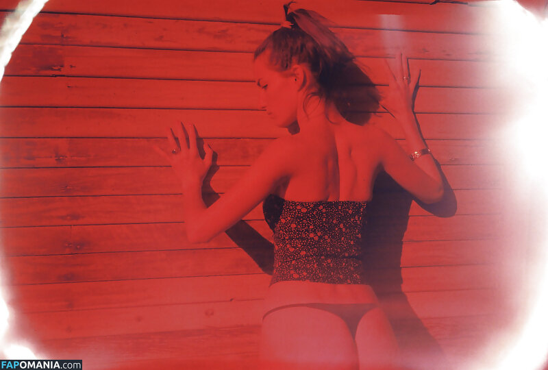Salome Stevenin Çıplak Sızdırılmış Fotoğraf #17