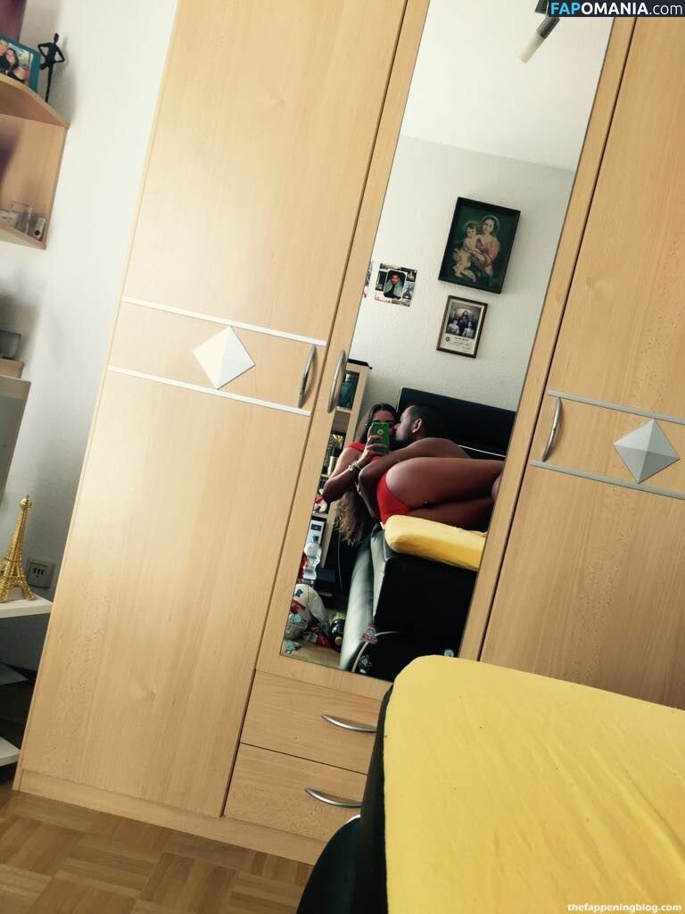 Sarah Lombardi Çıplak Sızdırılmış Fotoğraf #40