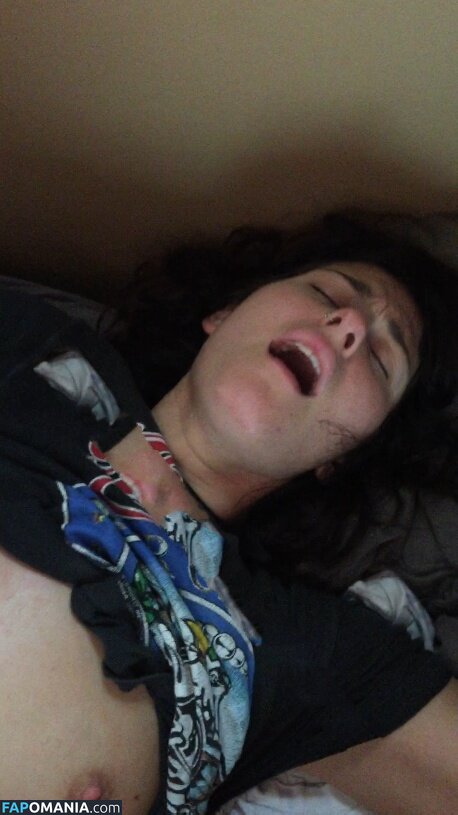 Scout Taylor Compton Çıplak Sızdırılmış Fotoğraf #1