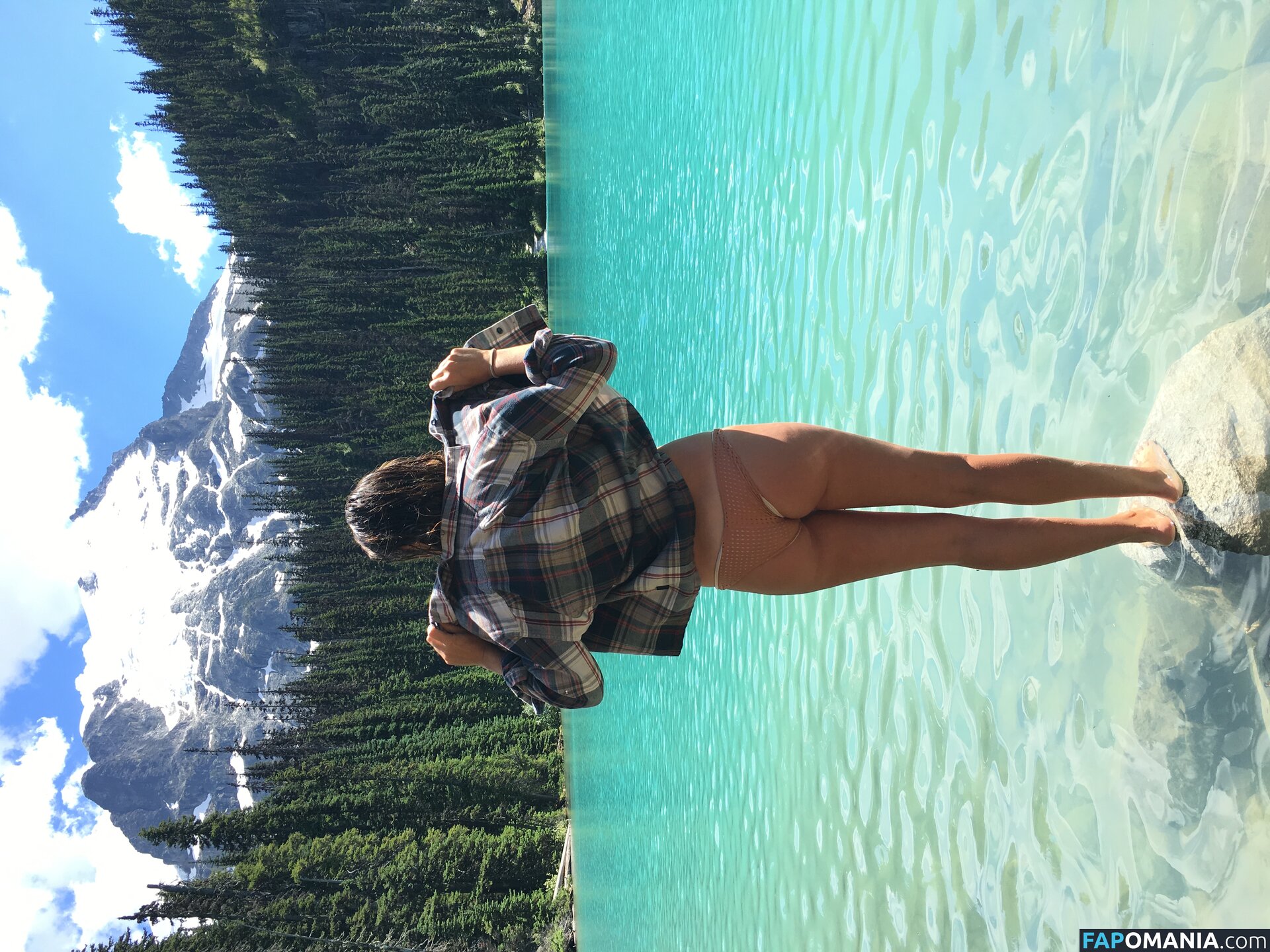 Serinda Swan Çıplak Sızdırılmış Fotoğraf #16