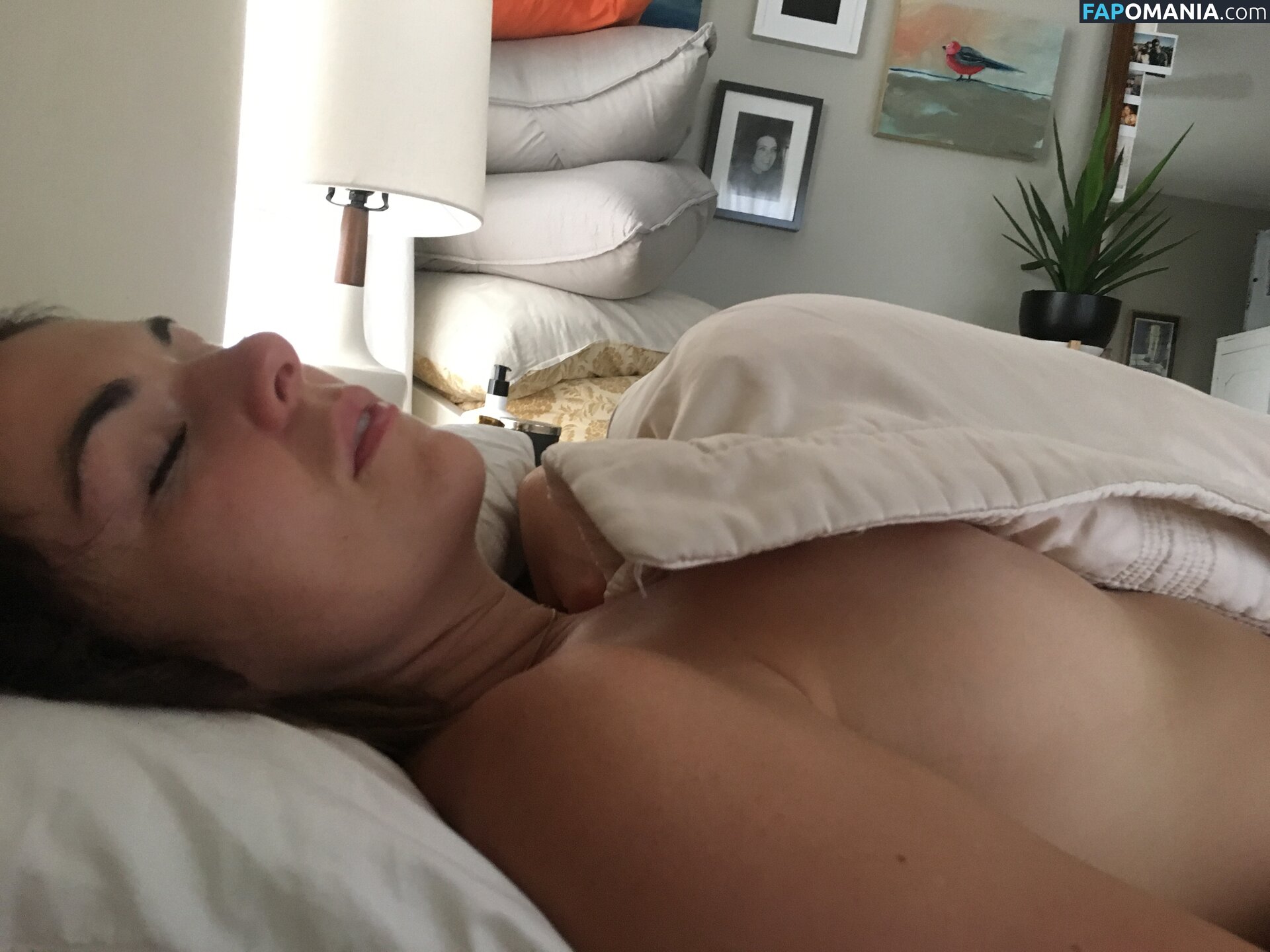 Serinda Swan Çıplak Sızdırılmış Fotoğraf #36