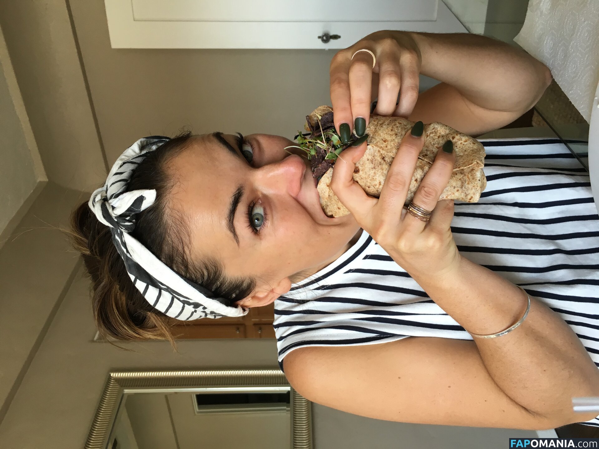 Serinda Swan Çıplak Sızdırılmış Fotoğraf #195