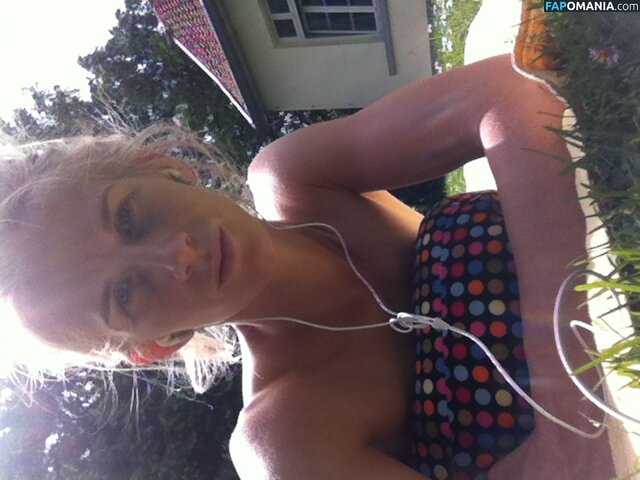 Sofia Jakobsson Çıplak Sızdırılmış Fotoğraf #13