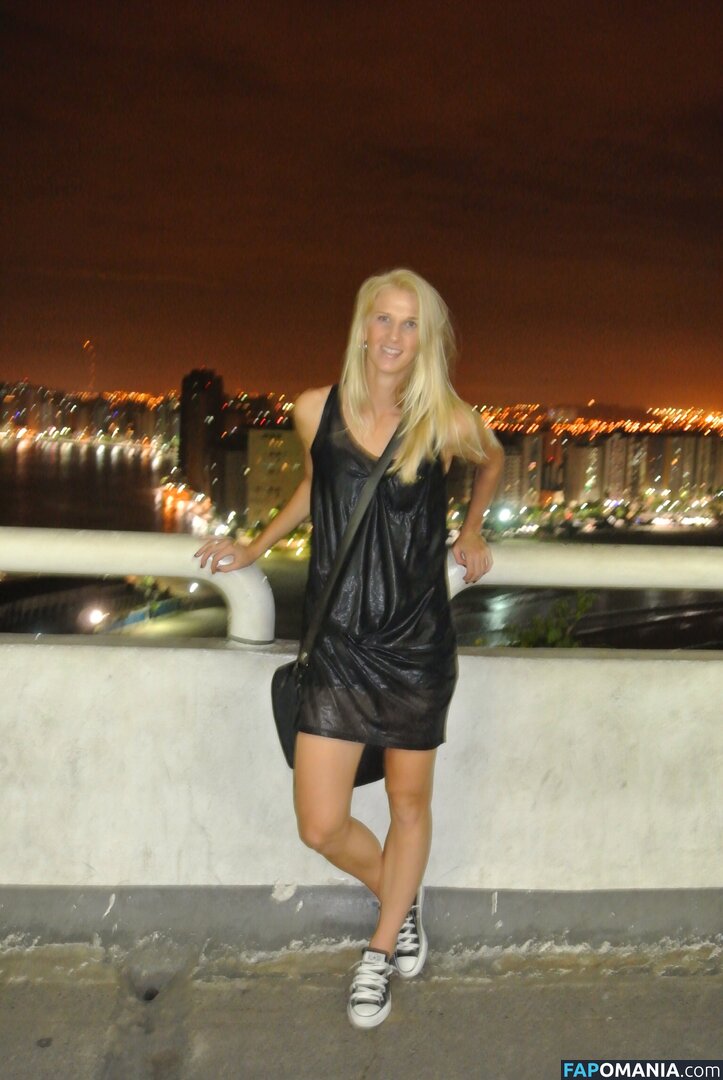 Sofia Jakobsson Çıplak Sızdırılmış Fotoğraf #124