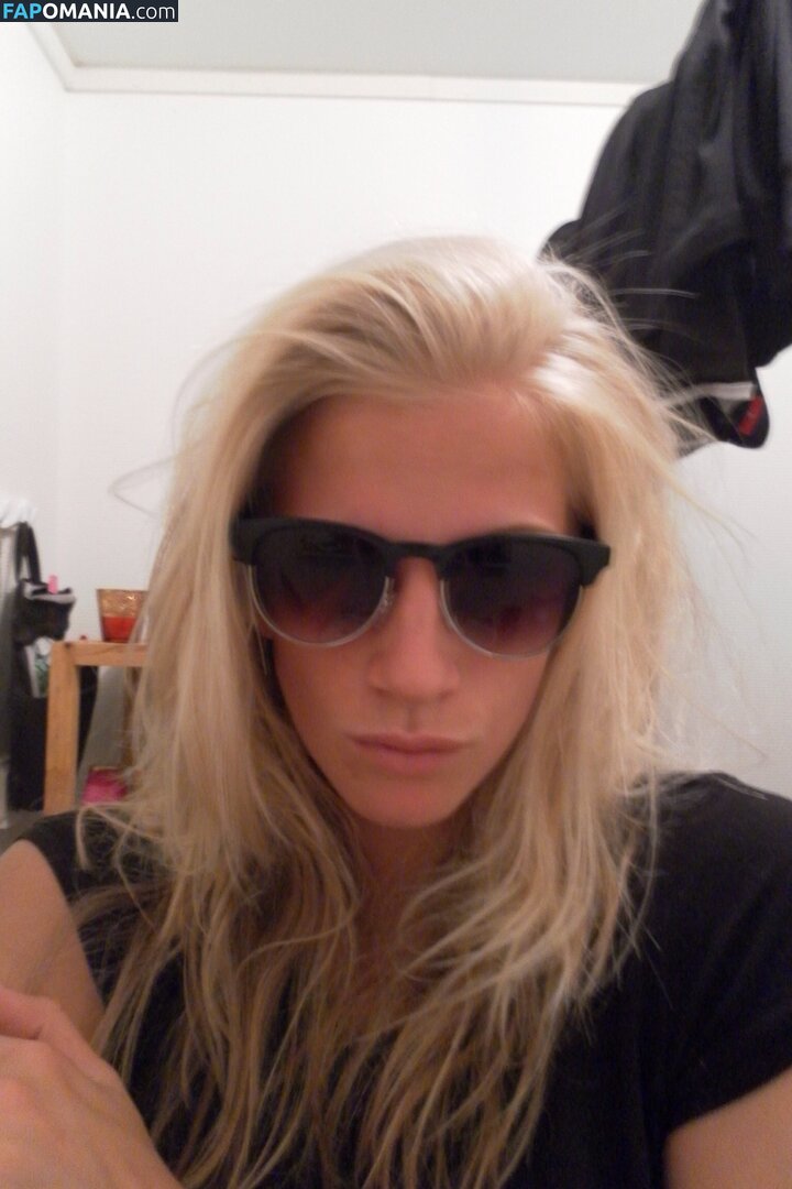 Sofia Jakobsson Çıplak Sızdırılmış Fotoğraf #135