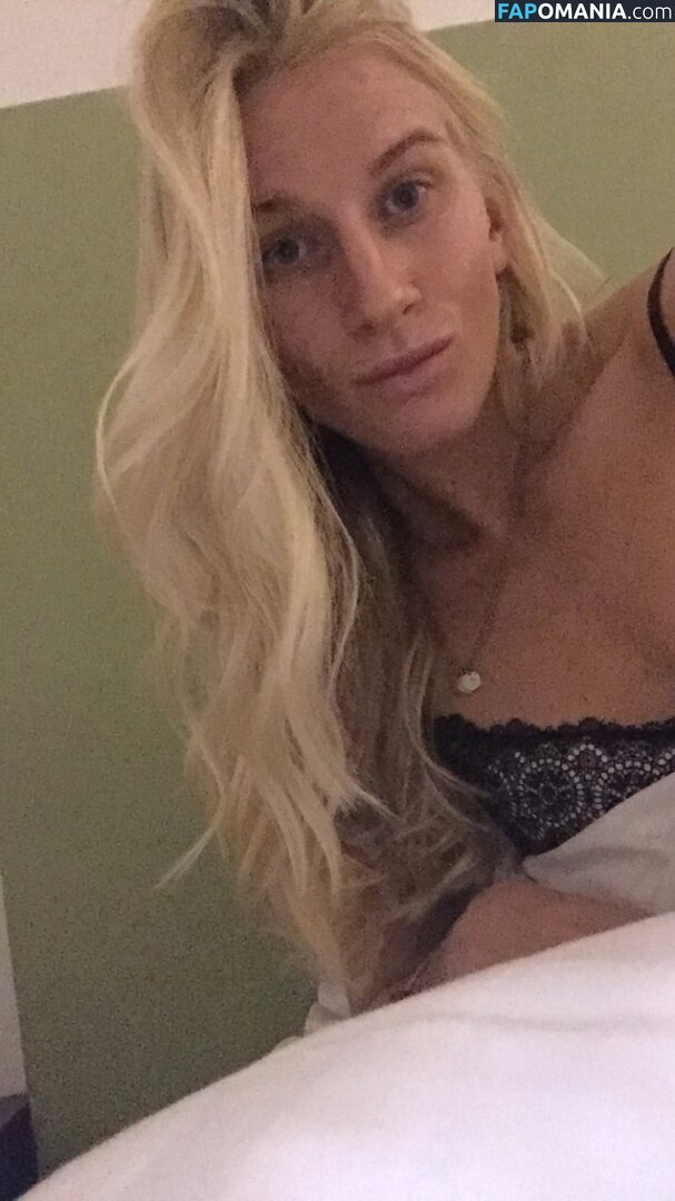 Sofia Jakobsson Çıplak Sızdırılmış Fotoğraf #194