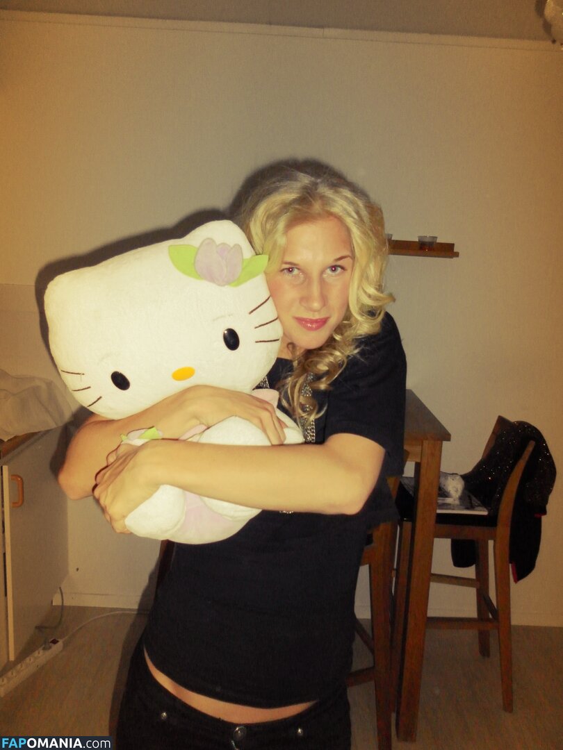 Sofia Jakobsson Çıplak Sızdırılmış Fotoğraf #242