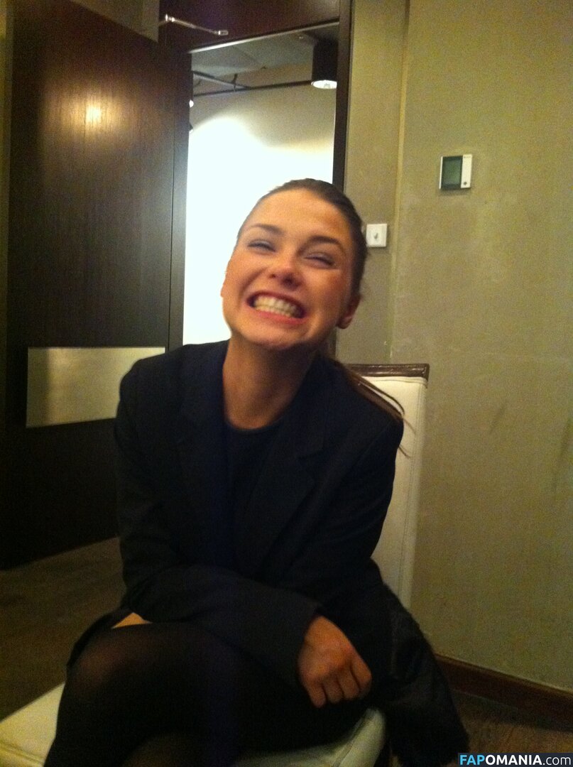 Sophia Roe Çıplak Sızdırılmış Fotoğraf #10