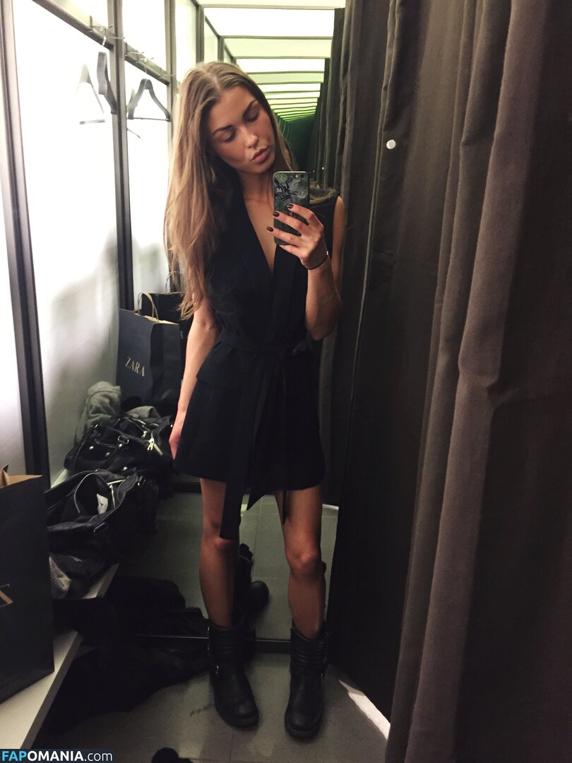 Sophia Roe Çıplak Sızdırılmış Fotoğraf #26