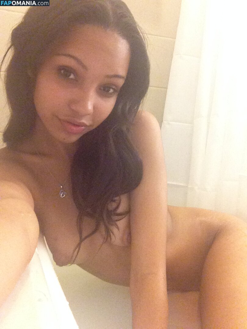 Staci Lyon Çıplak Sızdırılmış Fotoğraf #8