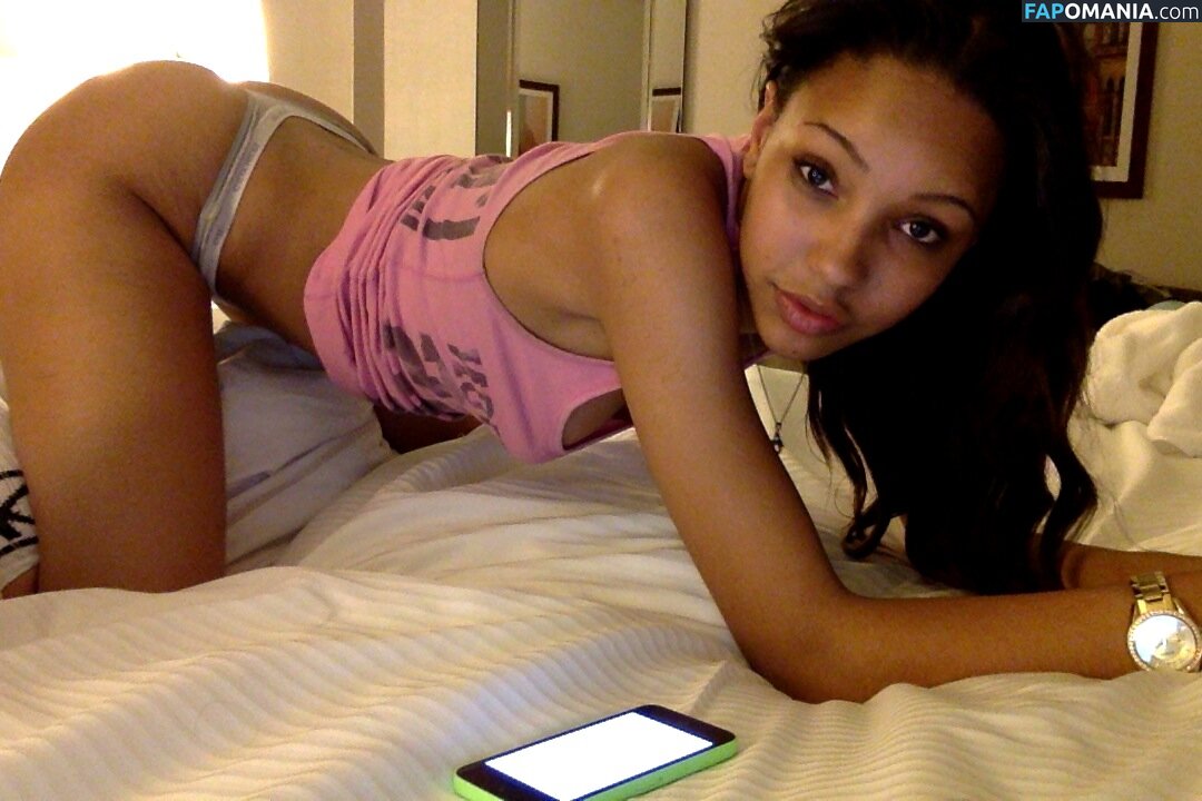 Staci Lyon Çıplak Sızdırılmış Fotoğraf #10