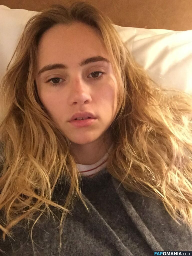 Suki Waterhouse Çıplak Sızdırılmış Fotoğraf #18
