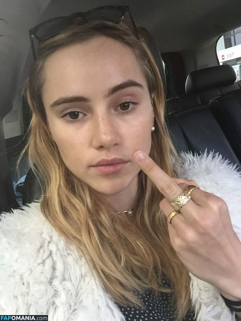 Suki Waterhouse Çıplak Sızdırılmış Fotoğraf #21