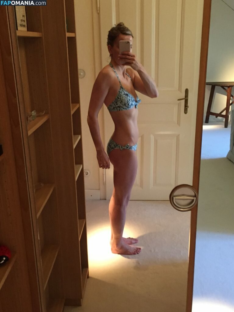 Susie Wolff Çıplak Sızdırılmış Fotoğraf #1