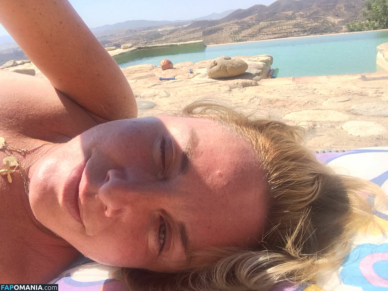 Tamzin Outhwaite Çıplak Sızdırılmış Fotoğraf #6