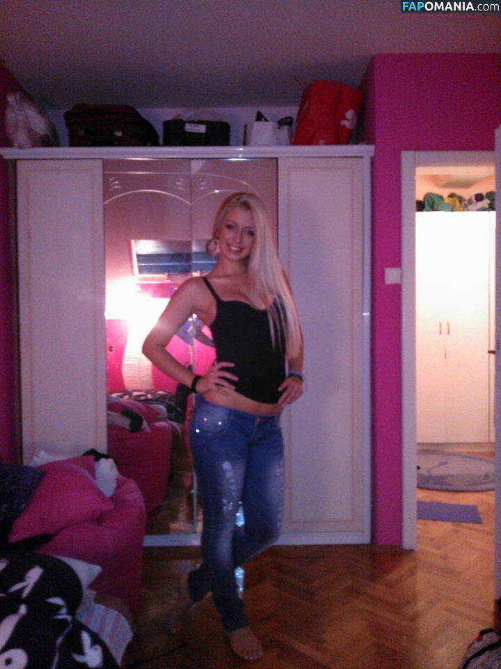 Tea Tairovic Çıplak Sızdırılmış Fotoğraf #1