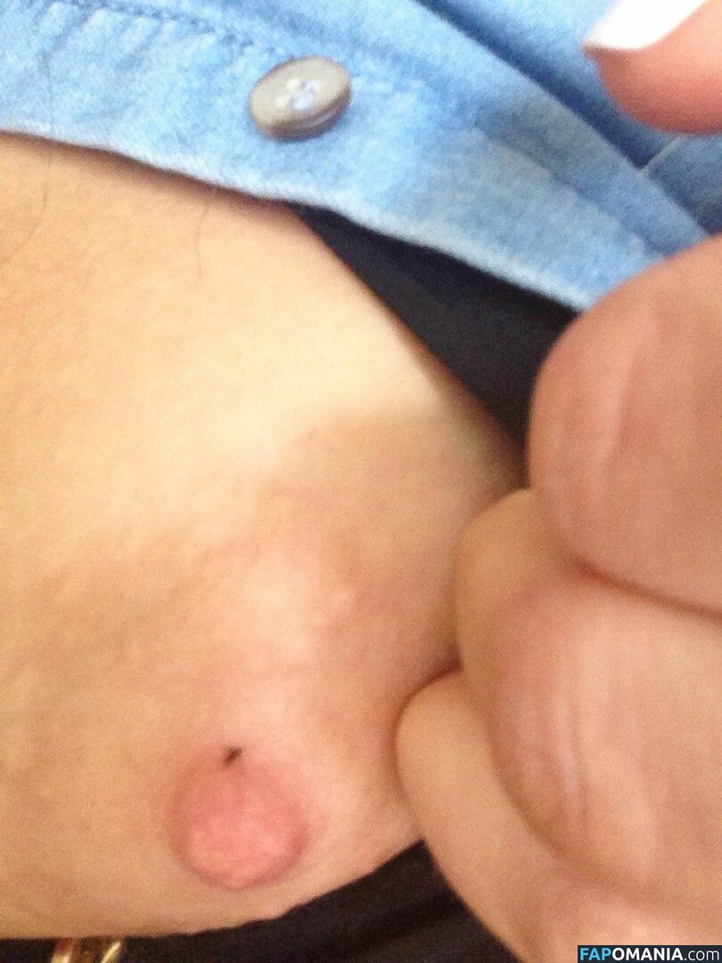 Twinnie Lee Moore Çıplak Sızdırılmış Fotoğraf #5