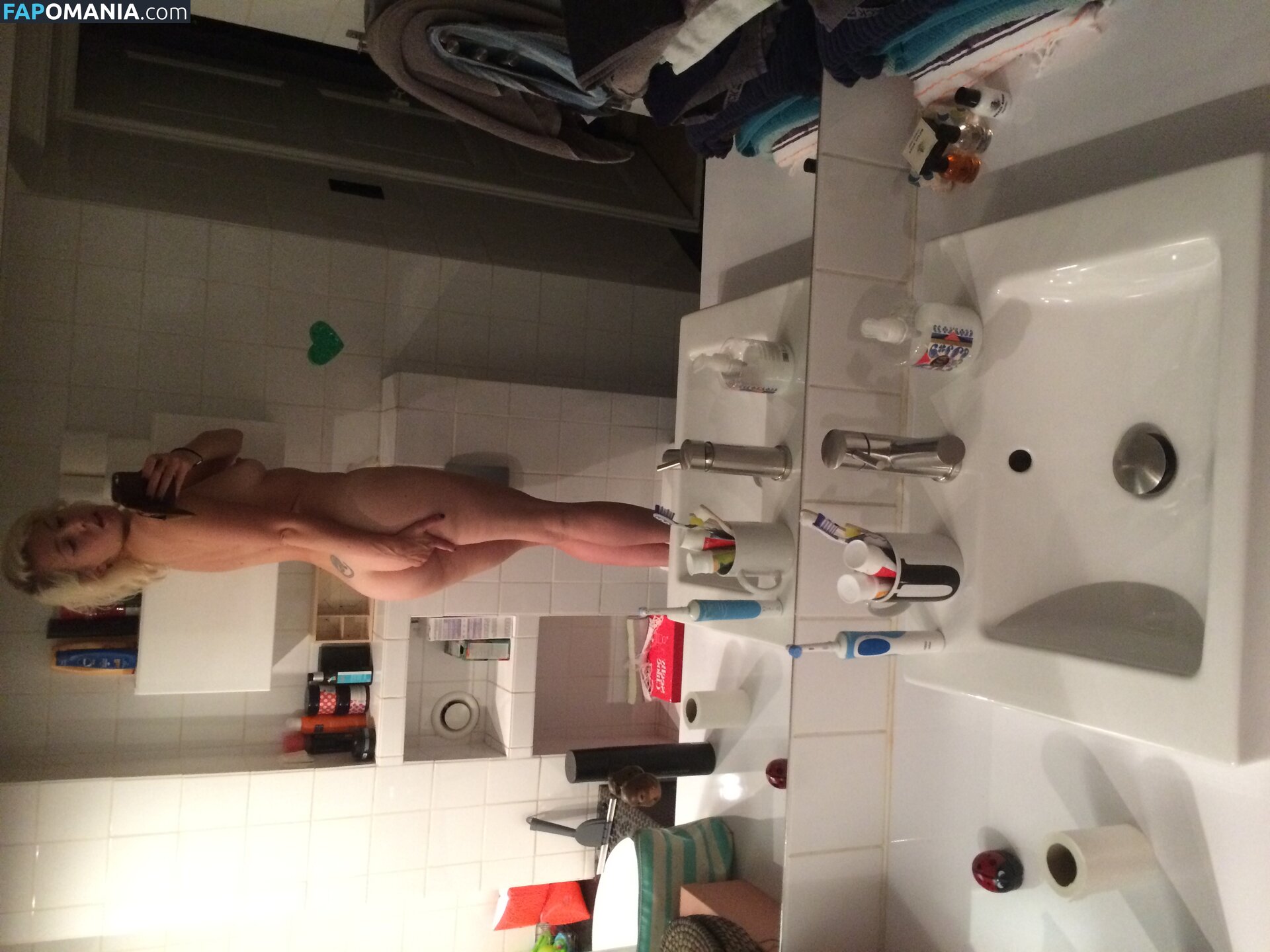 Veronica Maggio Çıplak Sızdırılmış Fotoğraf #9