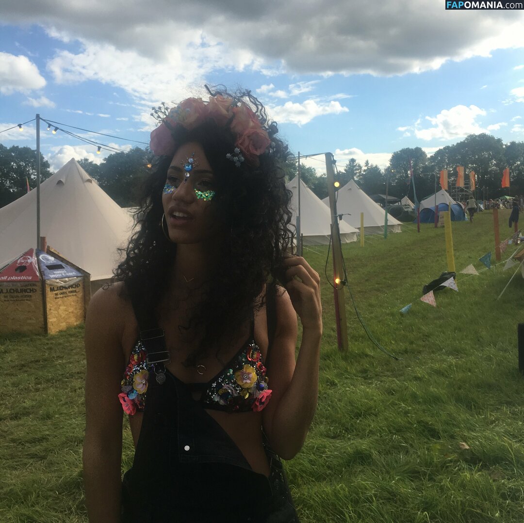 Vick Hope Çıplak Sızdırılmış Fotoğraf #216