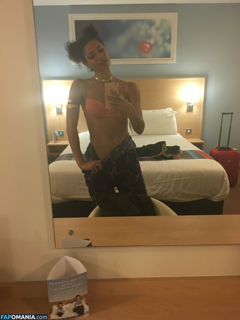 Vick Hope Çıplak Sızdırılmış Fotoğraf #292