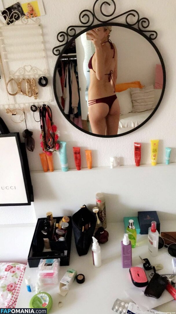 Victoria Jancke Çıplak Sızdırılmış Fotoğraf #2