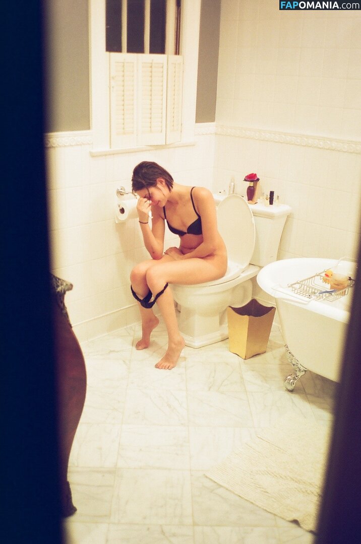 Willa Holland Çıplak Sızdırılmış Fotoğraf #8