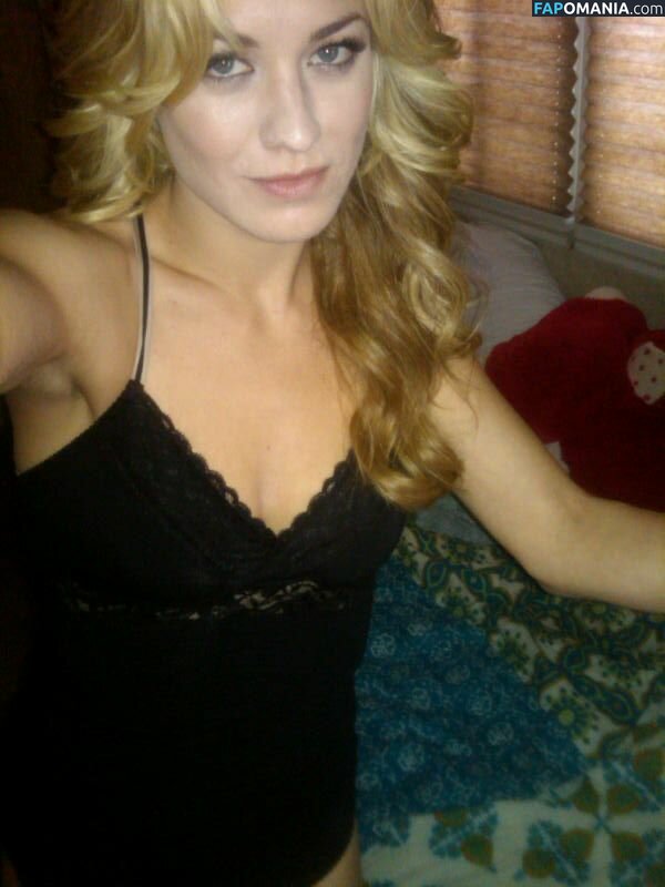Yvonne Strahovski Çıplak Sızdırılmış Fotoğraf #30